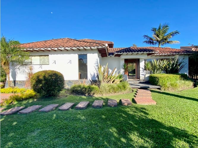 Casa de 4 alcobas en venta en Llano Grande, Rionegro, 360 m² · foto 5 de 24