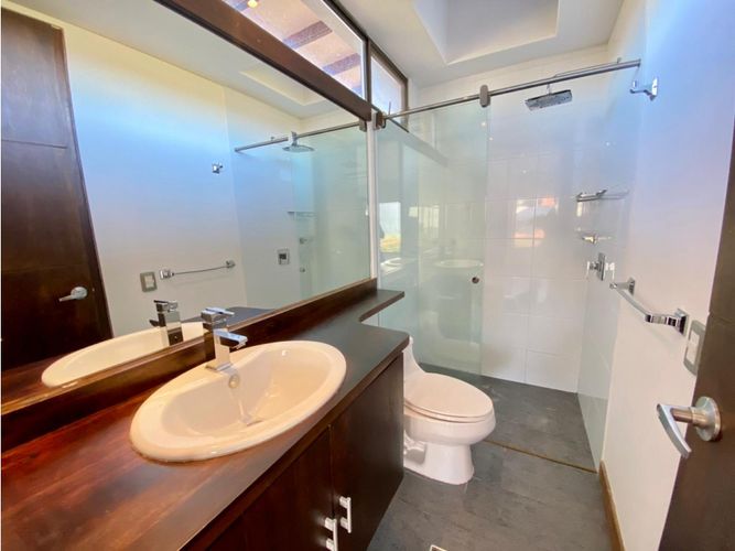 Casa de 4 alcobas en venta en Llano Grande, Rionegro, 360 m² · foto 7 de 24