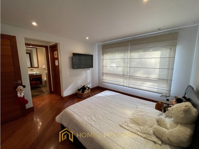 Apartamento de 5 alcobas en venta en Los Naranjos, Medellín, 450 m² · foto 15 de 24