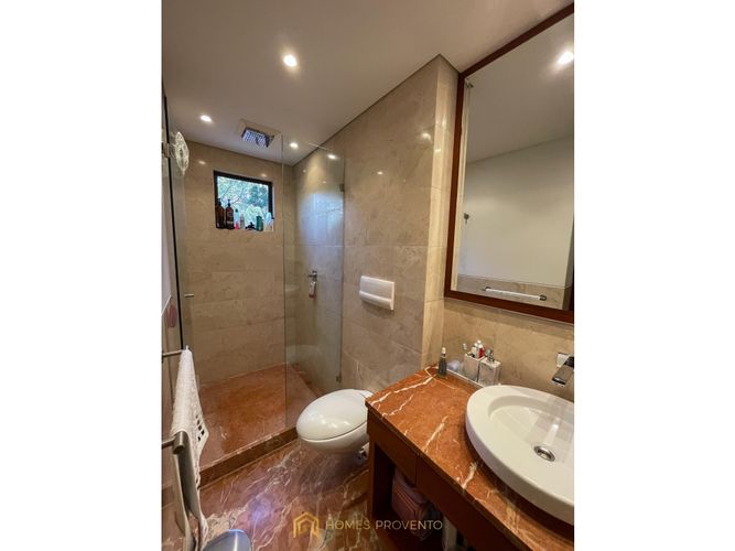 Apartamento de 5 alcobas en venta en Los Naranjos, Medellín, 450 m² · foto 18 de 24