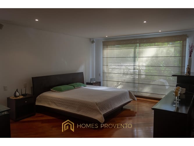 Apartamento de 5 alcobas en venta en Los Naranjos, Medellín, 450 m² · foto 21 de 24