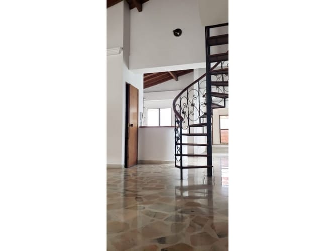 Apartamento en venta en Calasanz Parte Alta, Medellín · foto 3 de 18