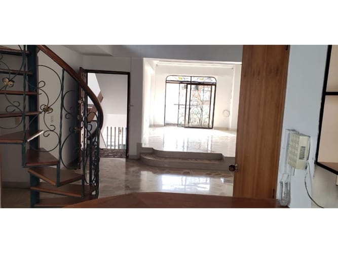 Apartamento en venta en Calasanz Parte Alta, Medellín · foto 4 de 18