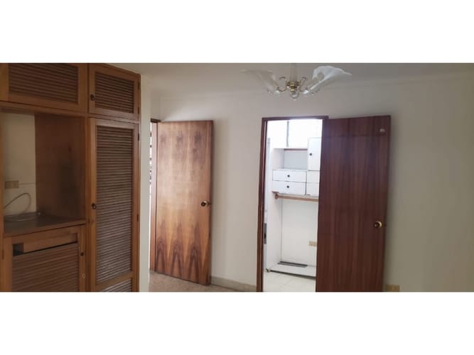 Apartamento en venta en Calasanz Parte Alta, Medellín · foto 7 de 18