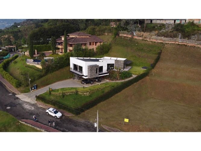 Casa de 5 alcobas en venta en Sabaneta Real, Sabaneta, 315 m² · foto 6 de 24