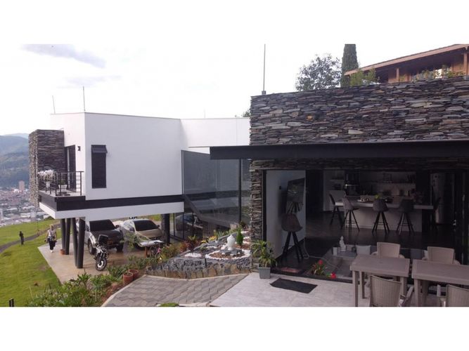 Casa de 5 alcobas en venta en Sabaneta Real, Sabaneta, 315 m² · foto 11 de 24