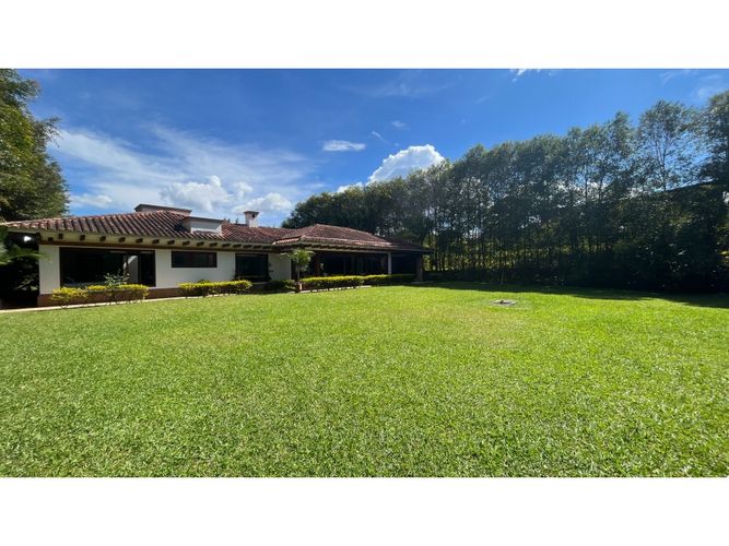 Casa de 3 alcobas en venta en Llano Grande, Rionegro, 450 m² · foto 5 de 23