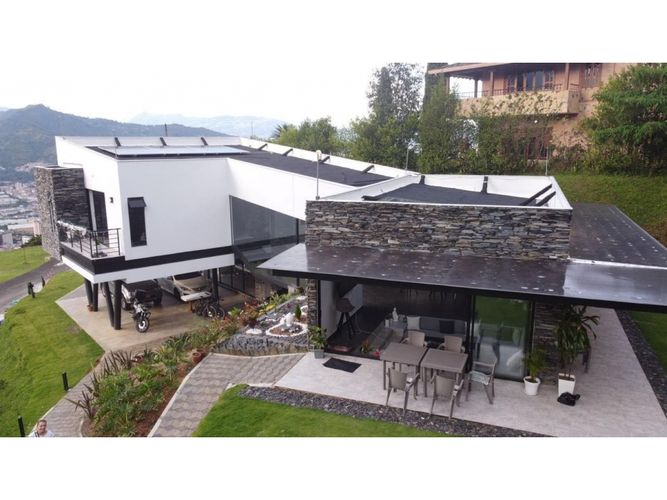 Casa de 5 alcobas en venta en Sabaneta Real, Sabaneta, 315 m² · foto 23 de 24