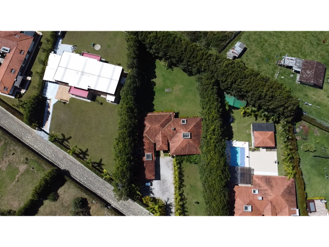 Casa de 3 alcobas en venta en Llano Grande, Rionegro, 450 m² · foto 20 de 23