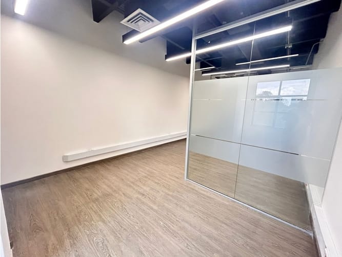 Oficina en arriendo en Milla De Oro, Medellín, 40 m² · foto 4 de 8