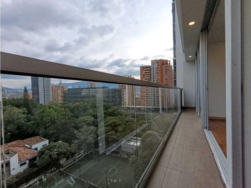 Apartamento en venta en El Campestre, Medellín · foto 2 de 14