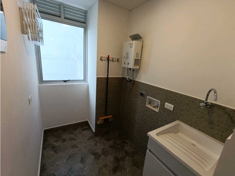 Apartamento en venta en El Campestre, Medellín · foto 10 de 14