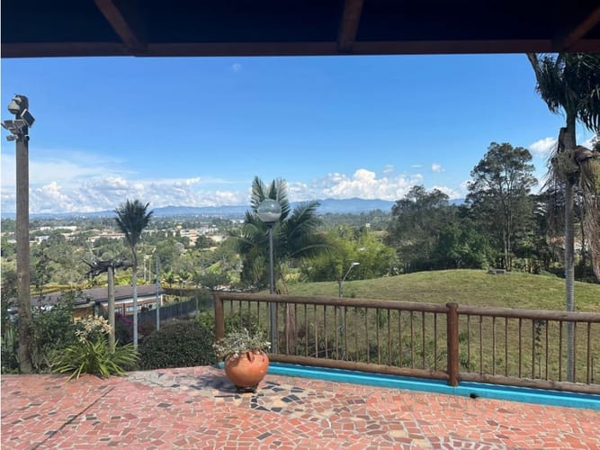 Casa de 3 alcobas en venta en Sajonia, Rionegro, 240 m² · foto 3 de 19