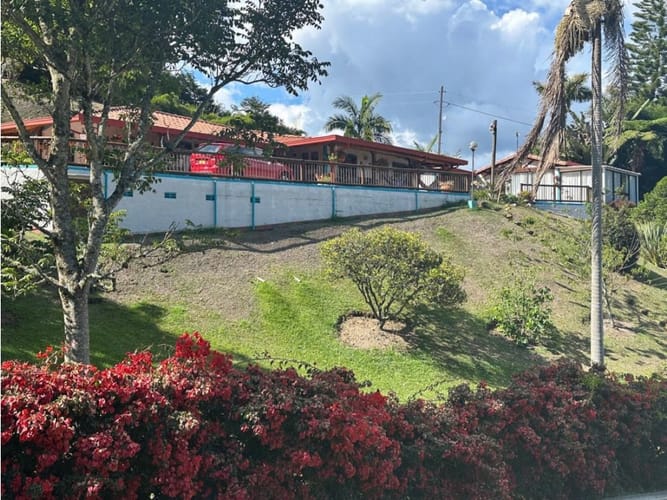 Casa de 3 alcobas en venta en Sajonia, Rionegro, 240 m² · foto 8 de 19