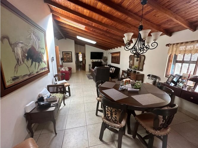 Casa de 3 alcobas en venta en Sajonia, Rionegro, 240 m² · foto 9 de 19