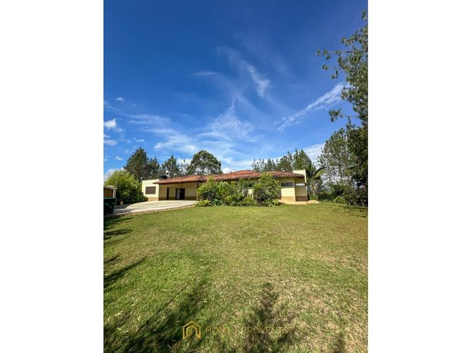 Casa de 4 alcobas en venta en Quirama, Rionegro, 330 m² · foto 6 de 24