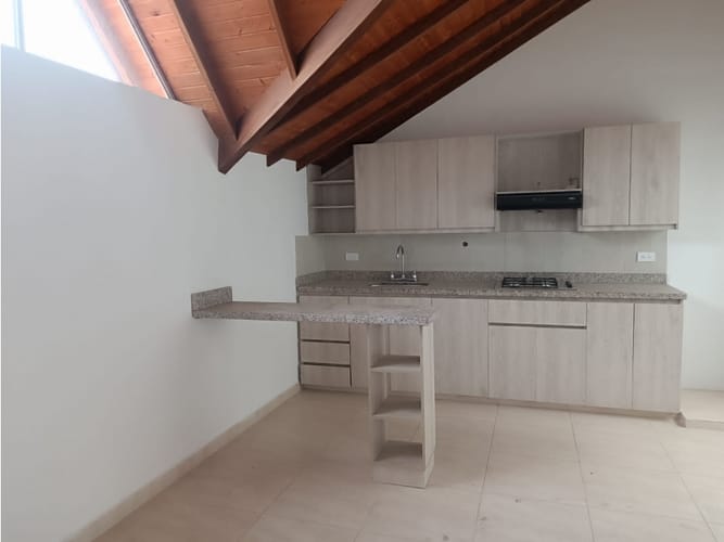 Casa de 5 alcobas en venta en El Porvenir, Rionegro, 172 m² · foto 4 de 16