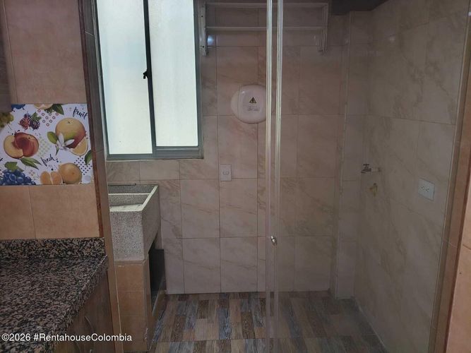 Apartamento de 3 alcobas en venta en Zona Centro, Madrid, 64 m² · foto 3 de 11