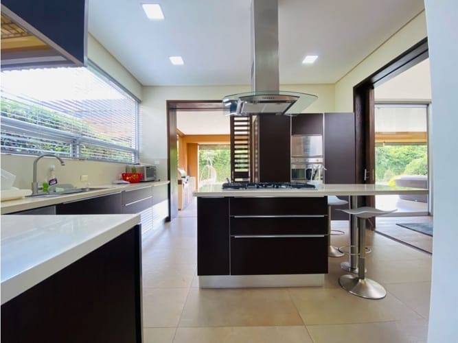 Casa de 4 alcobas en venta en Llano Grande, Girón, 573 m² · foto 13 de 24