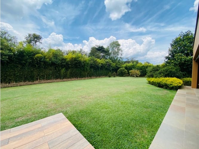 Casa de 4 alcobas en venta en Llano Grande, Girón, 573 m² · foto 16 de 24