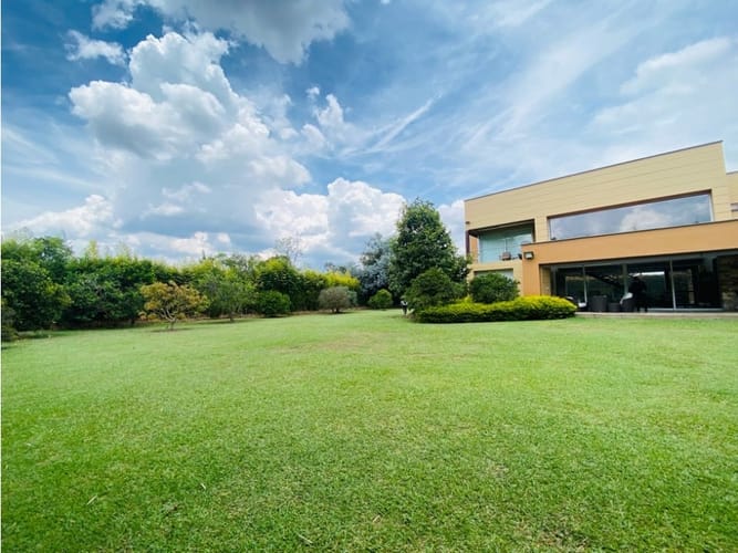 Casa de 4 alcobas en venta en Llano Grande, Girón, 573 m² · foto 18 de 24