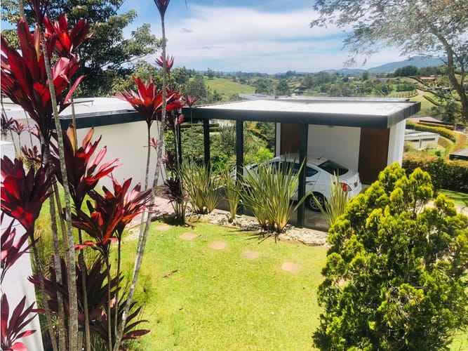 Casa de 4 alcobas en venta en El Porvenir, Rionegro, 413 m² · foto 3 de 24