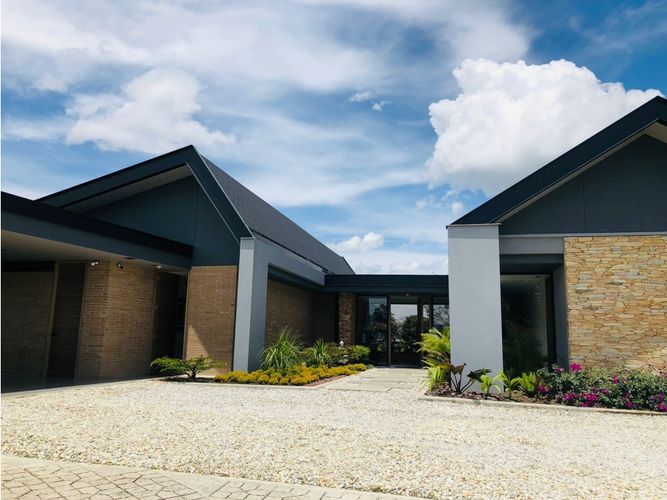 Casa de 4 alcobas en venta en El Porvenir, Rionegro, 400 m² · foto 8 de 24