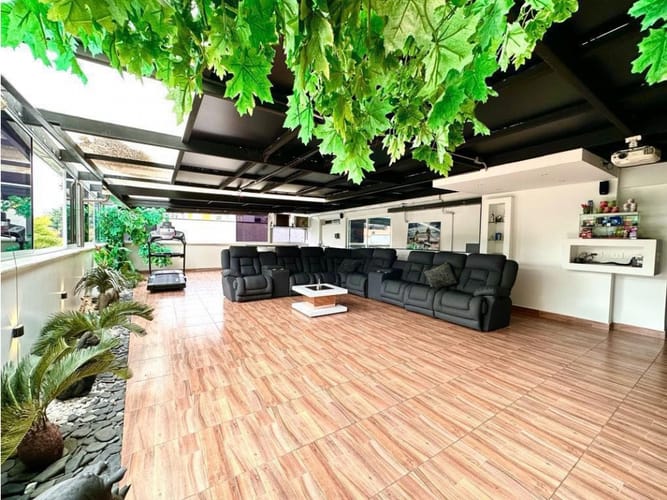 Apartamento de 3 alcobas en venta en Bolivariana, Medellín, 202 m² · foto 6 de 20