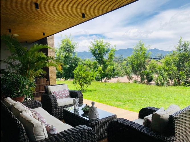 Casa de 4 alcobas en venta en El Porvenir, Rionegro, 400 m² · foto 20 de 24