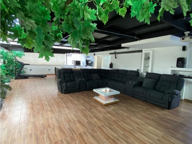 Apartamento de 3 alcobas en venta en Bolivariana, Medellín, 202 m² · foto 10 de 20