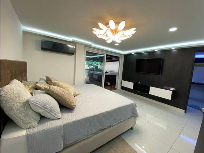 Apartamento de 3 alcobas en venta en Bolivariana, Medellín, 202 m² · foto 15 de 20