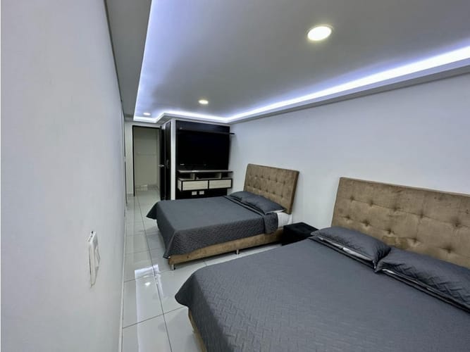 Apartamento de 3 alcobas en venta en Bolivariana, Medellín, 202 m² · foto 19 de 20
