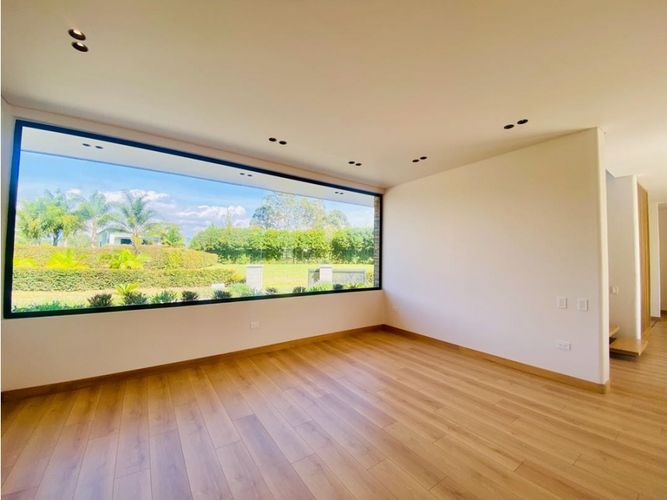 Casa de 4 alcobas en venta en Llano Grande, Rionegro, 390 m² · foto 8 de 24