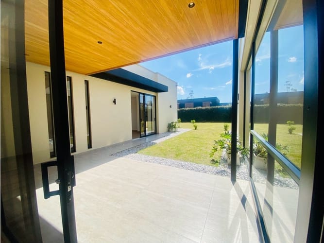Casa de 4 alcobas en venta en Llano Grande, Rionegro, 390 m² · foto 10 de 24