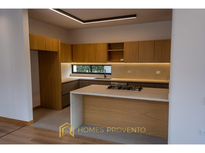 Casa de 4 alcobas en venta en Llano Grande, Rionegro, 390 m² · foto 11 de 24
