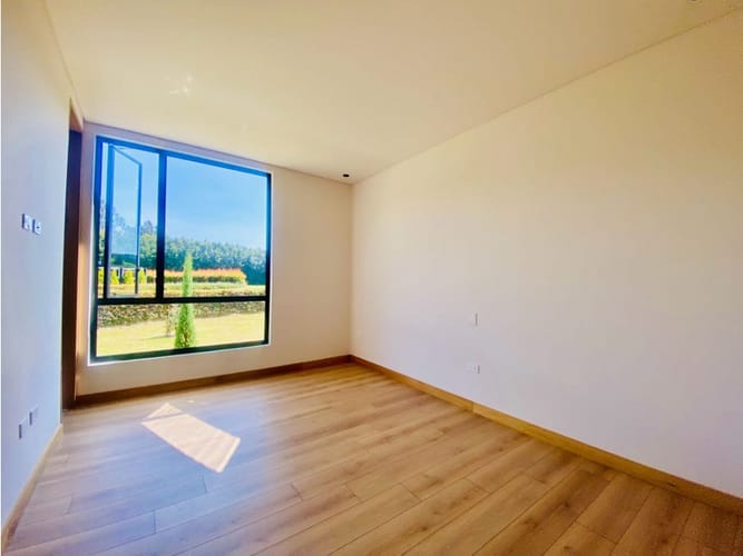 Casa de 4 alcobas en venta en Llano Grande, Rionegro, 390 m² · foto 15 de 24