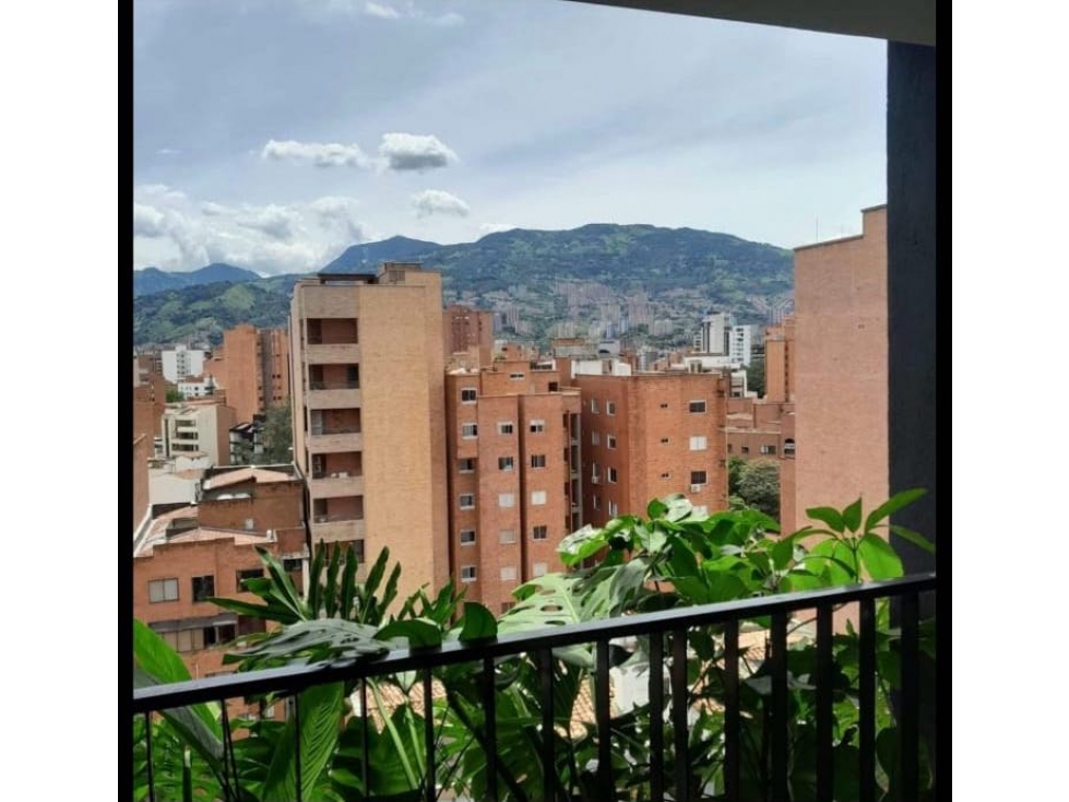 2BR Apartment in Laureles (180 m²) for Sale - 2