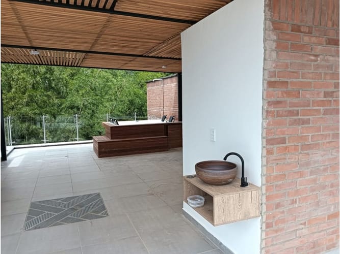 Casa de 3 alcobas en venta en El Esmeraldal, Envigado, 323 m² · foto 13 de 24