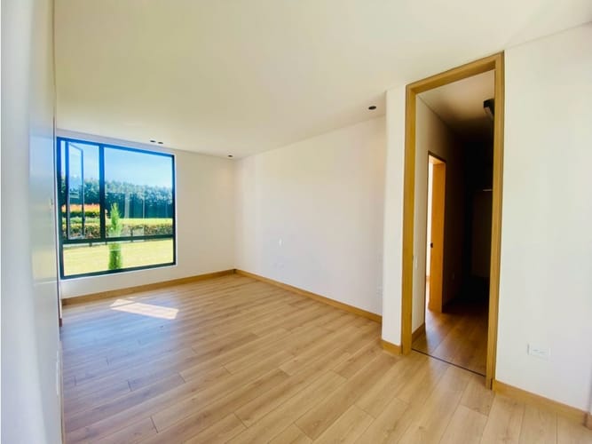 Casa de 4 alcobas en venta en Llano Grande, Rionegro, 390 m² · foto 21 de 24