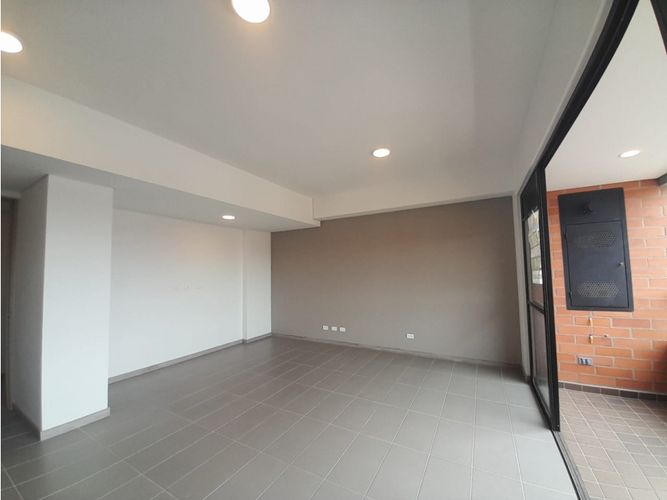 Apartamento de 2 alcobas en venta en El Porvenir, Rionegro, 77 m² · foto 13 de 24