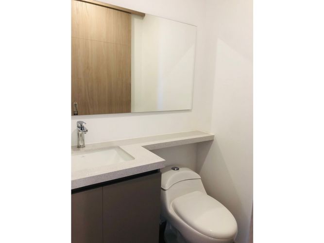 Apartamento de 1 alcoba en venta en Llano Grande, Rionegro, 56 m² · foto 4 de 8