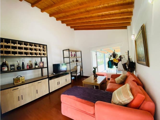Casa de 3 alcobas en venta en Llano Grande, Rionegro, 320 m² · foto 3 de 24