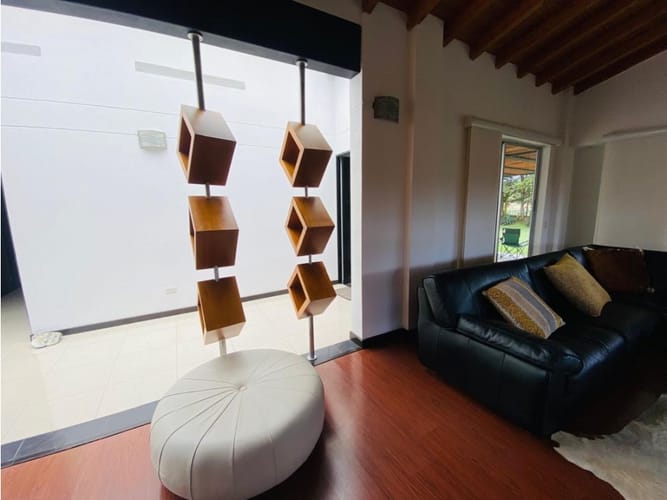 Casa de 3 alcobas en venta en Llano Grande, Rionegro, 320 m² · foto 4 de 24