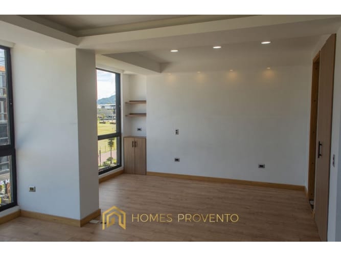 Edificio en venta en Llano Grande, Rionegro, 640 m² · foto 3 de 9