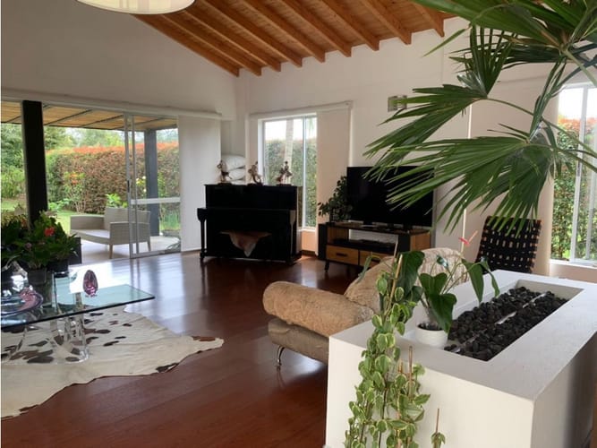 Casa de 3 alcobas en venta en Llano Grande, Rionegro, 320 m² · foto 9 de 24