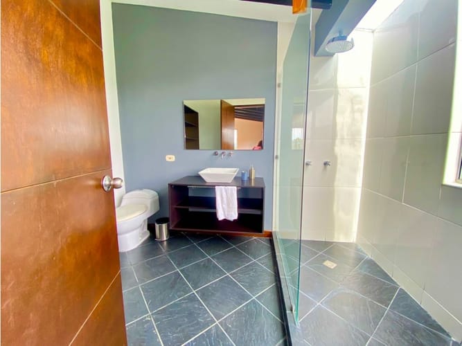 Casa de 4 alcobas en venta en El Capiro, Rionegro, 500 m² · foto 23 de 24