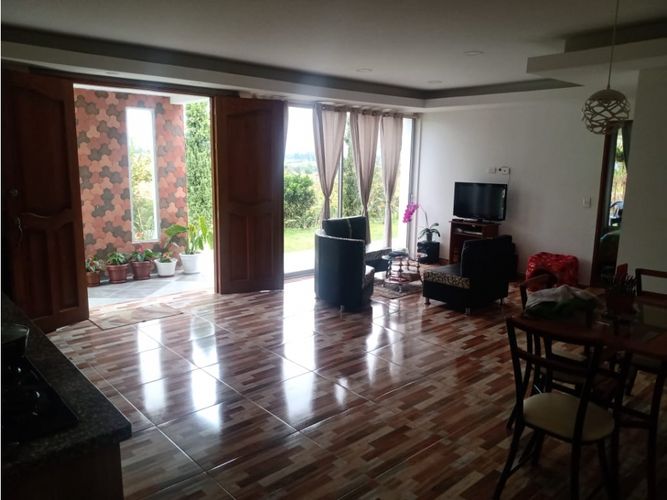 Casa de 4 alcobas en venta en El Carmen De Viboral, El Carmen de Viboral, 260 m² · foto 5 de 16