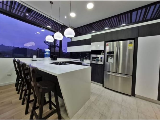 Casa de 4 alcobas en venta en Las Palmas, Envigado, 558 m² · foto 7 de 16