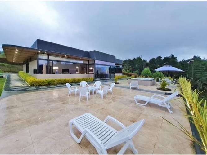 Casa de 4 alcobas en venta en Las Palmas, Envigado, 558 m² · foto 15 de 16