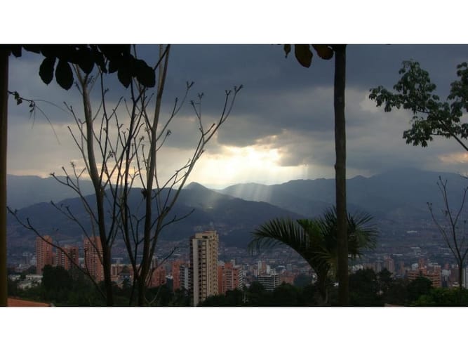 Casa de 3 alcobas en venta en El Poblado, Medellín, 600 m² · foto 15 de 15